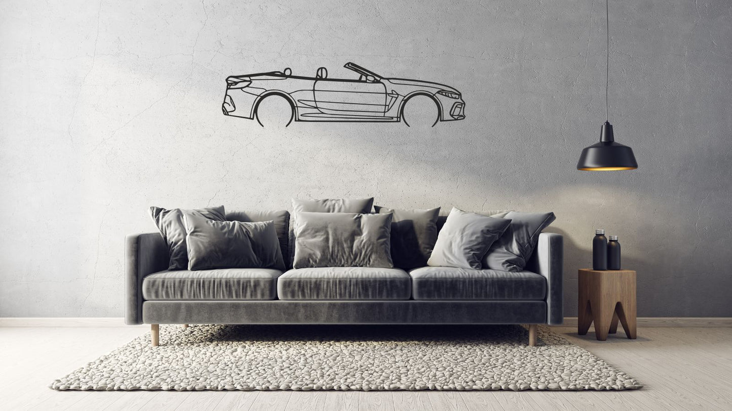 BMW M8 – Découpe murale en acier